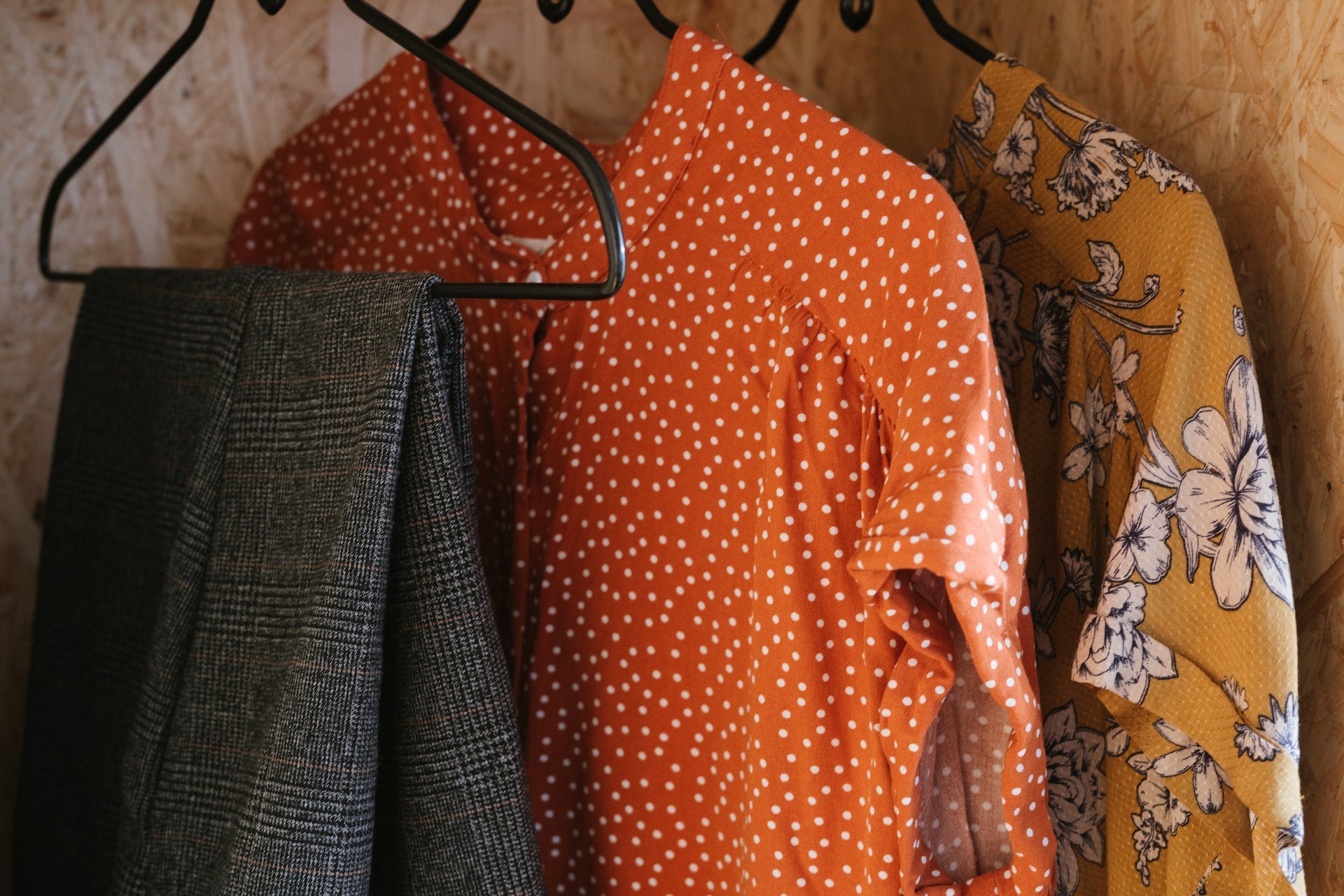 How to dress your post-baby body: fashionable and sustainable choices for new moms.